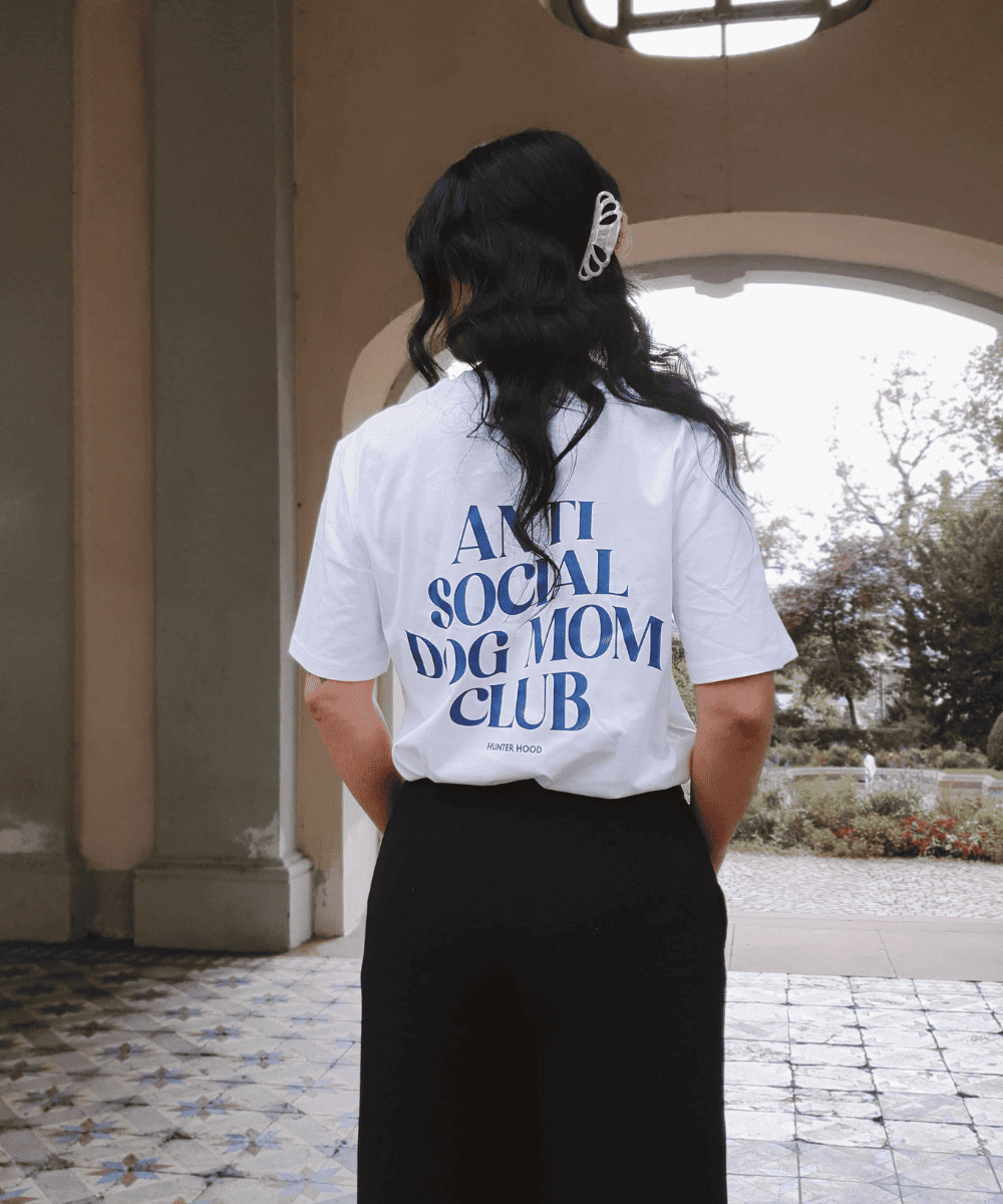 Anti social dog mom club | T-Shirt